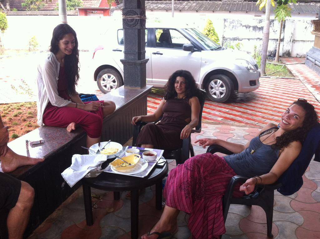 Baywatch Beach Resort Alappuzha Bagian luar foto