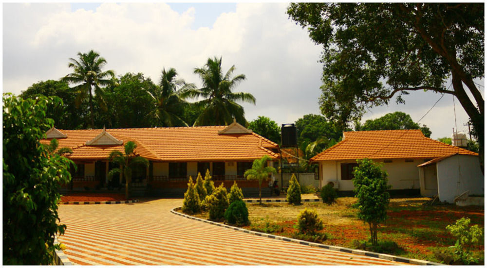 Baywatch Beach Resort Alappuzha Bagian luar foto