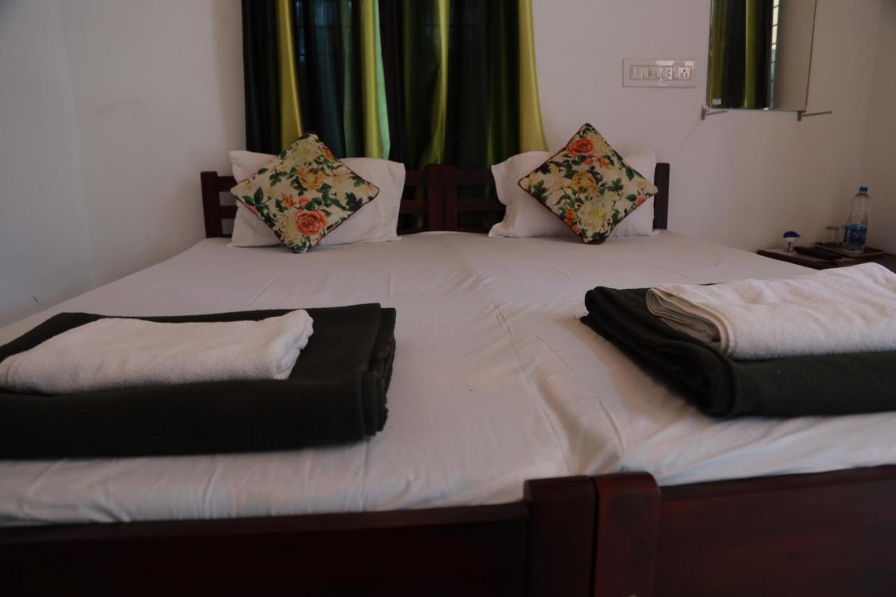 Baywatch Beach Resort Alappuzha Bagian luar foto